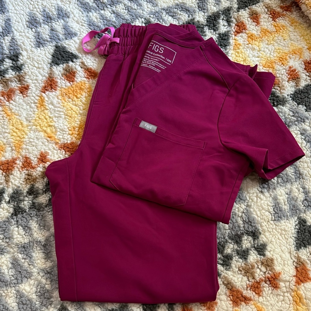 Dark Magenta Figs Set